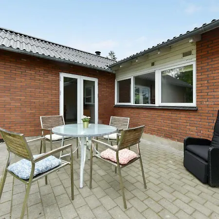 Hotel Viveke - 1-5km From The Sea In Western Jutland By Interhome
